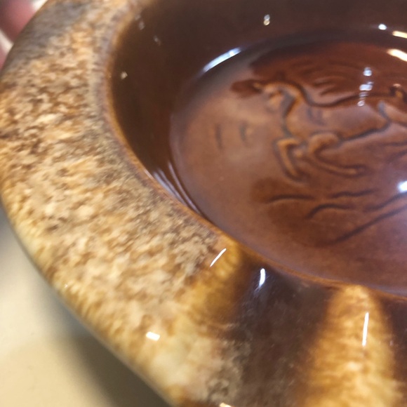 Vintage Brown Ceramic Ashtray with Deer Design Hull USA - Picture 3 of 13